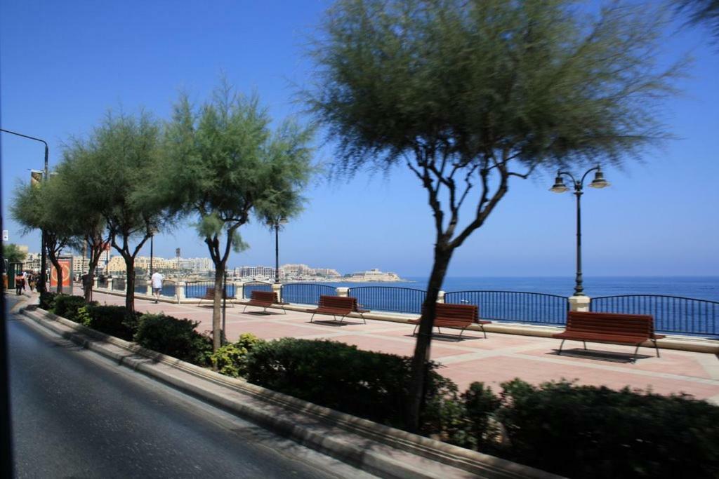 Modern Apartment Just Off The Promenade Sliema Ngoại thất bức ảnh