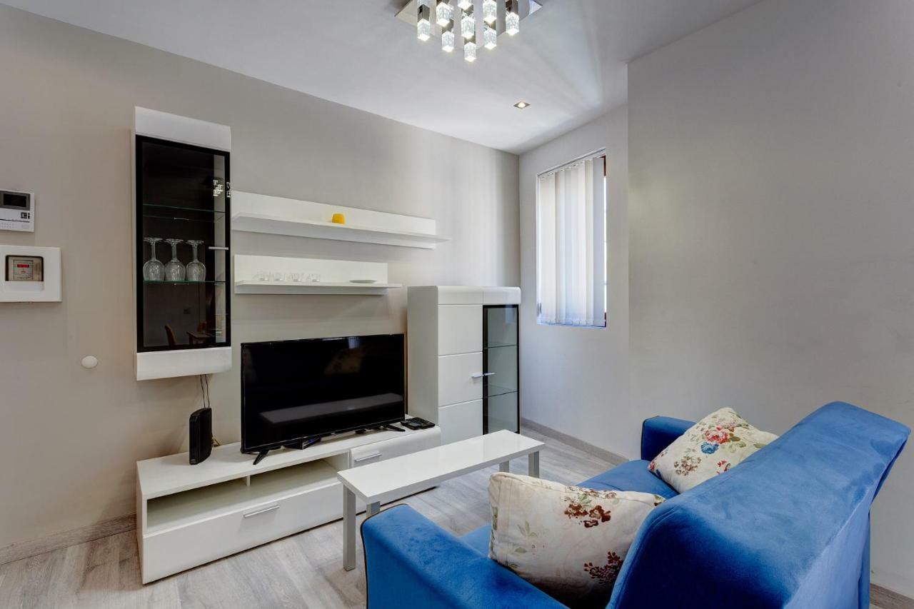 Modern Apartment Just Off The Promenade Sliema Ngoại thất bức ảnh