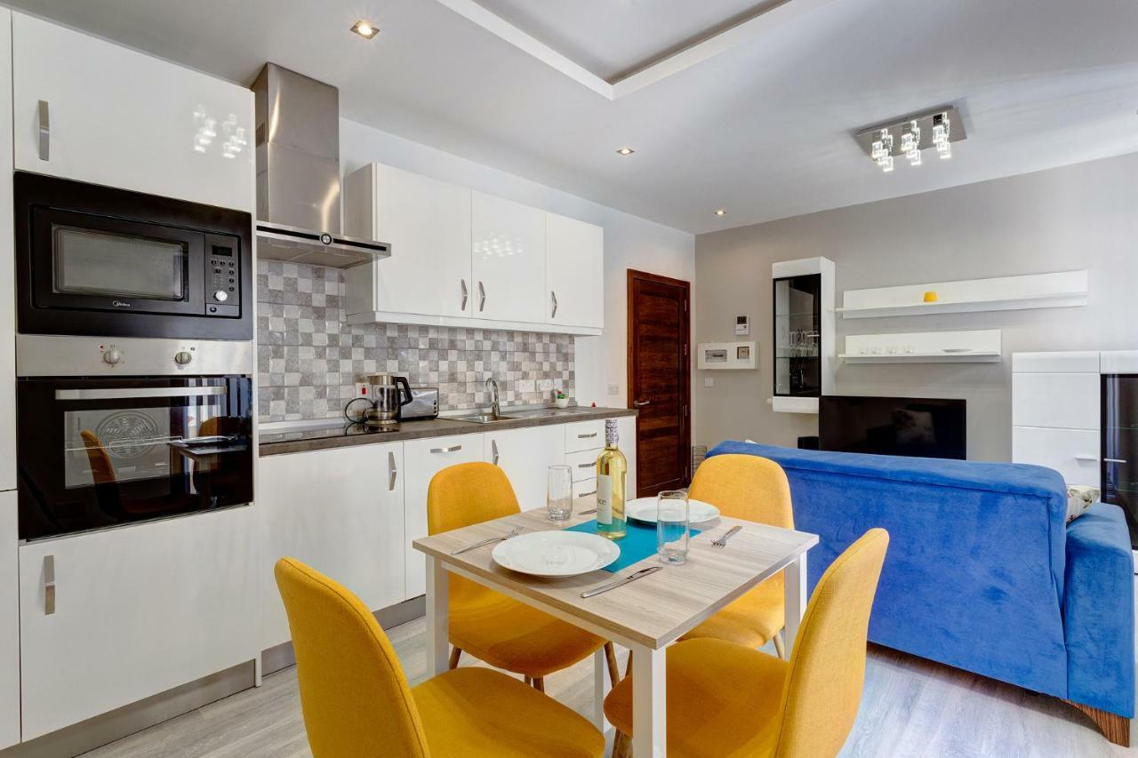 Modern Apartment Just Off The Promenade Sliema Ngoại thất bức ảnh