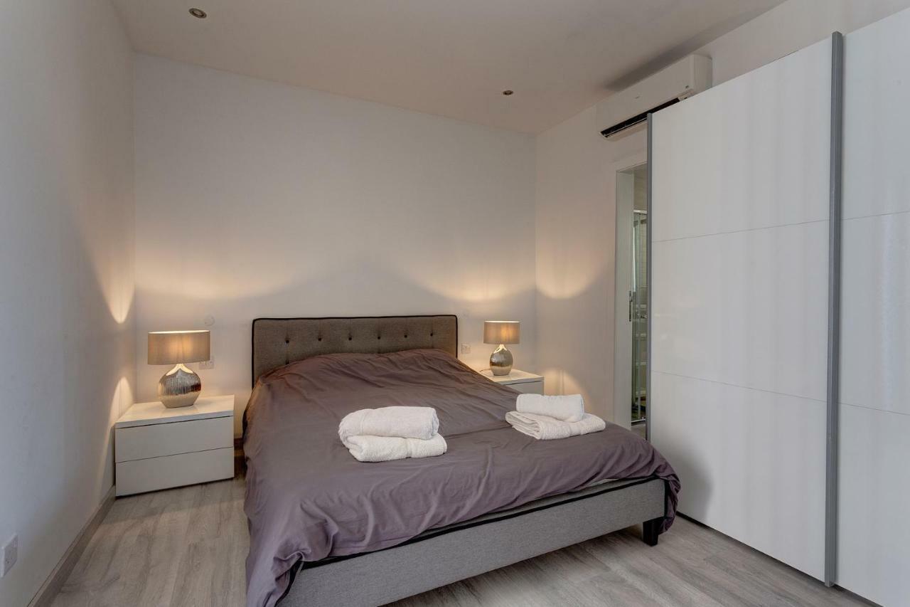 Modern Apartment Just Off The Promenade Sliema Ngoại thất bức ảnh