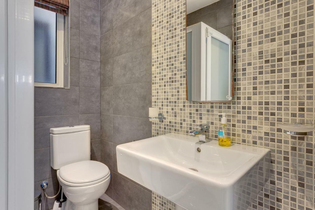 Modern Apartment Just Off The Promenade Sliema Ngoại thất bức ảnh